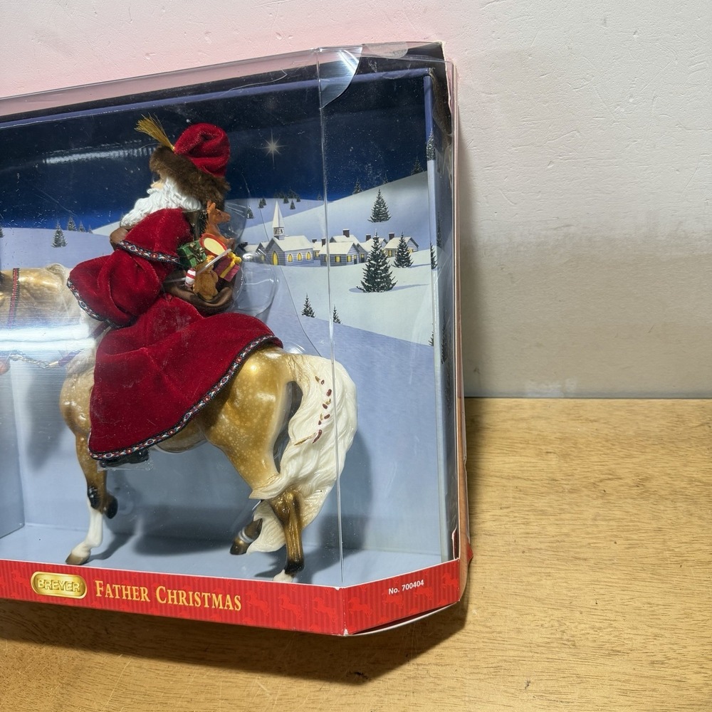 Breyer Father Christmas Holiday Horse Eighth in a Series 2004 New in Box #700404 - Picture 5 of 11